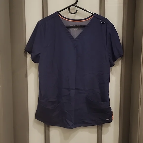 Motion Scrubs Set - Picture 1 of 7